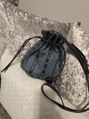 Women’s Blue Denim Drawstring Bucket Bag